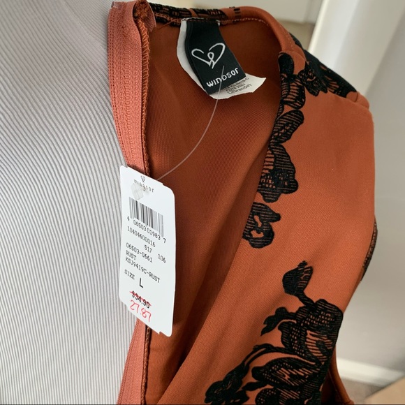 NWT Windsor Floral Romper, Rust, size large - Picture 4 of 5